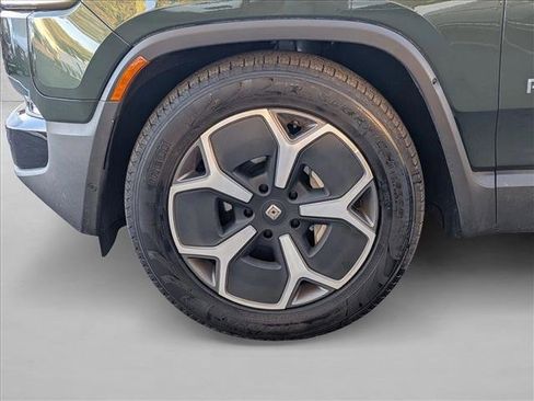 Used 2023 Rivian R1T Adventure image 9