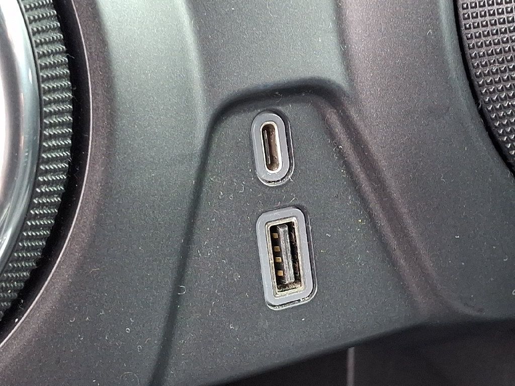 Used 2020 Chevrolet Blazer LT AWD/4WD image 19