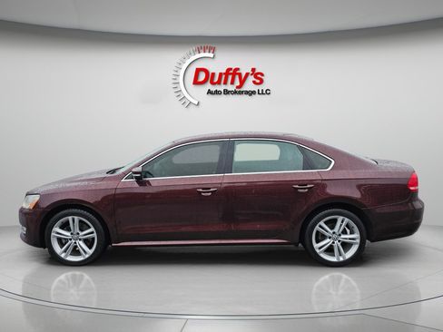 Used 2013 Volkswagen Passat TDI SEL Premium image 17