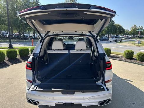 Certified 2025 BMW ALPINA XB7 AWD/4WD image 22