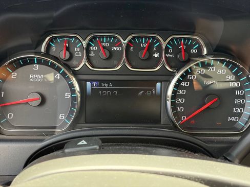 Used 2017 Chevrolet Silverado 1500 LT w/ LT Convenience Package AWD/4WD image 10