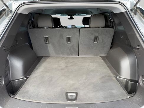 Used 2023 Chevrolet Blazer LT FWD image 31
