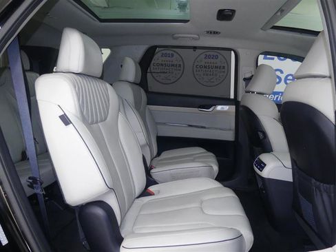 Used 2023 Hyundai Palisade Limited AWD/4WD image 27