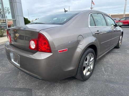 Used 2010 Chevrolet Malibu LT w/ Power Convenience Package image 3