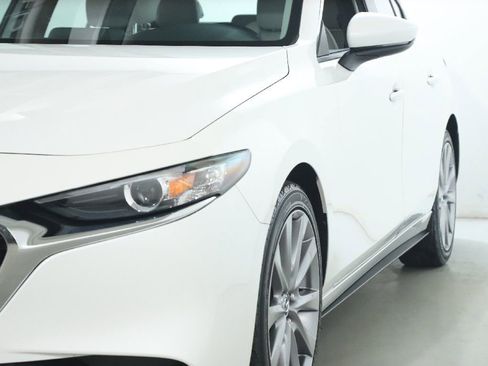 Used 2019 MAZDA MAZDA3 Sedan w/ Preferred Package image 4