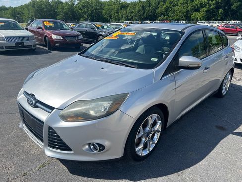 Used 2014 Ford Focus Titanium FWD image 2