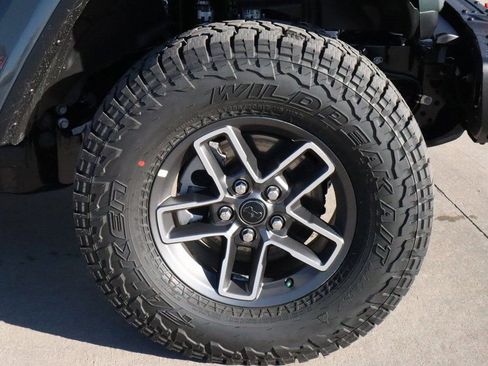 New 2026 Jeep Gladiator Mojave image 18