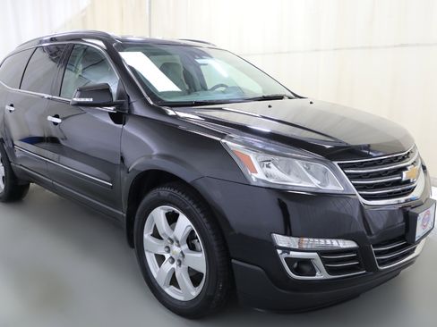 Used 2017 Chevrolet Traverse Premier image 21