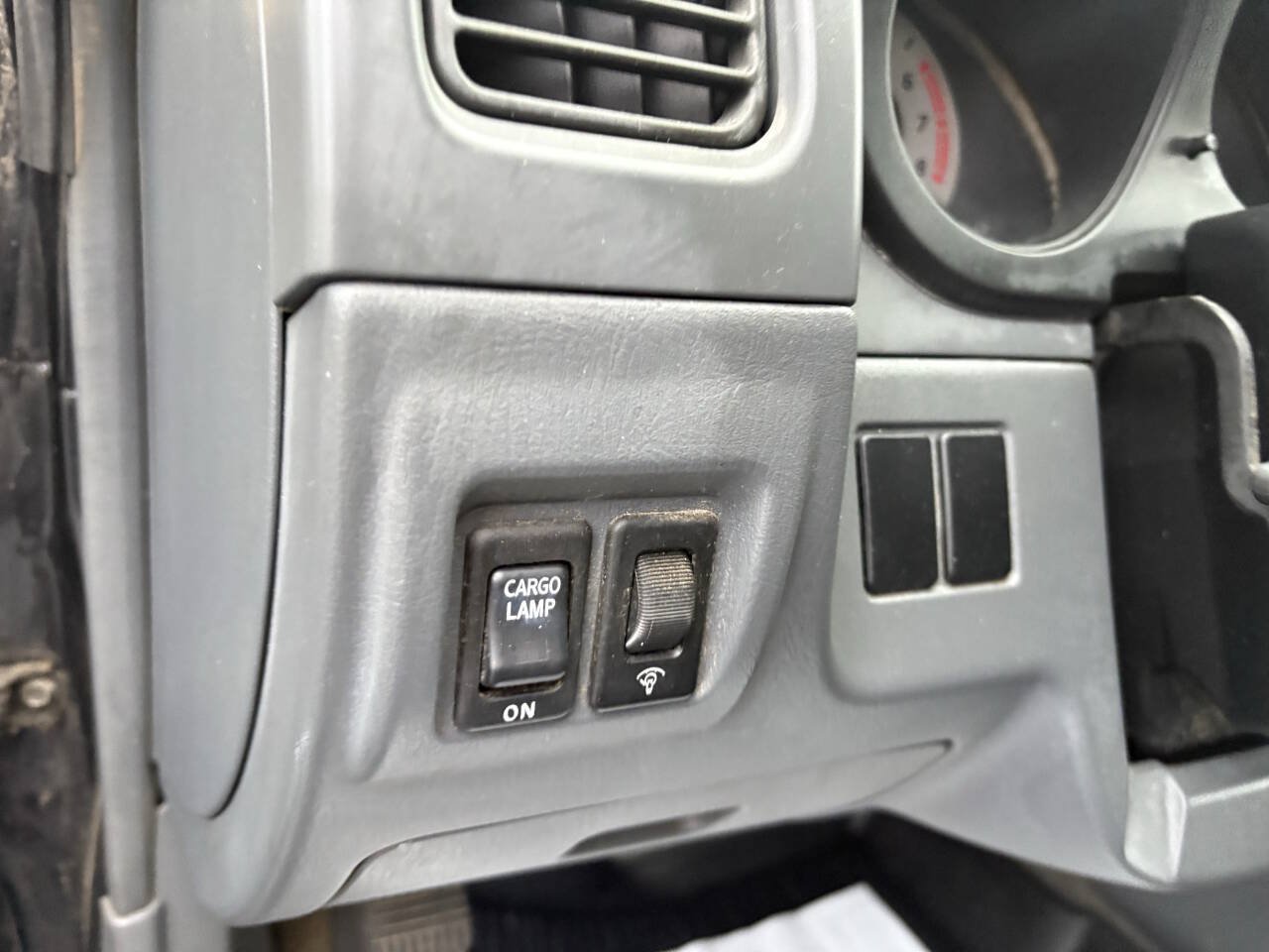 Used 2004 Nissan Frontier XE w/ (PWR) Pwr Pkg RWD image 11
