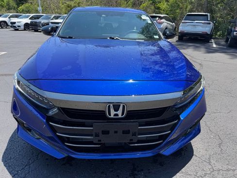 Used 2022 Honda Accord Sport image 2