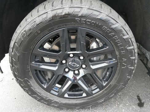 Certified 2023 Chevrolet Silverado 1500 RST w/ Z71 Off-Road Package AWD/4WD image 10
