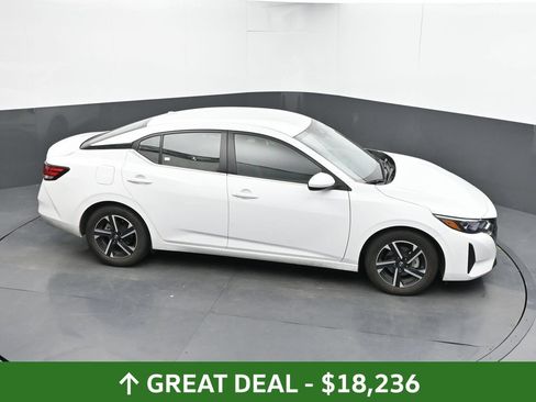 Used 2024 Nissan Sentra SV FWD image 17