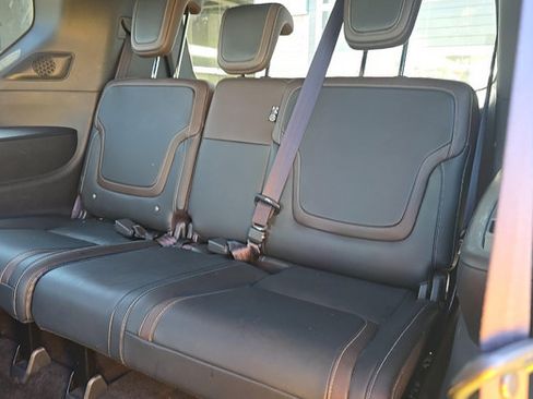 Used 2025 Nissan Armada SL w/ Captain's Chari Seat Package AWD/4WD image 15