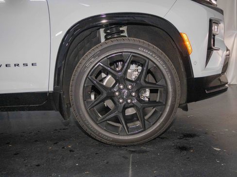 New 2026 Chevrolet Traverse RS w/ LPO, Floor Liner Package image 6