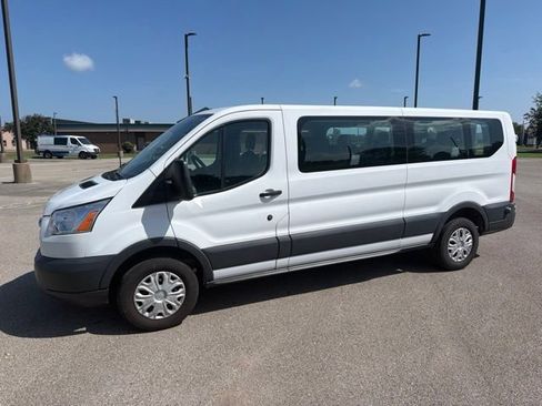 Used 2018 Ford Transit 350 XLT RWD image 2