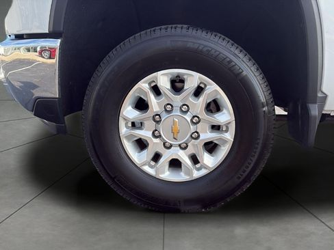 Used 2024 Chevrolet Silverado 2500 LTZ w/ LTZ Plus Package AWD/4WD image 14