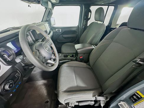 Used 2024 Jeep Wrangler Unlimited AWD/4WD image 13
