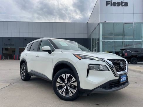 Certified 2023 Nissan Rogue SV w/ SV Premium B Package FWD image 1
