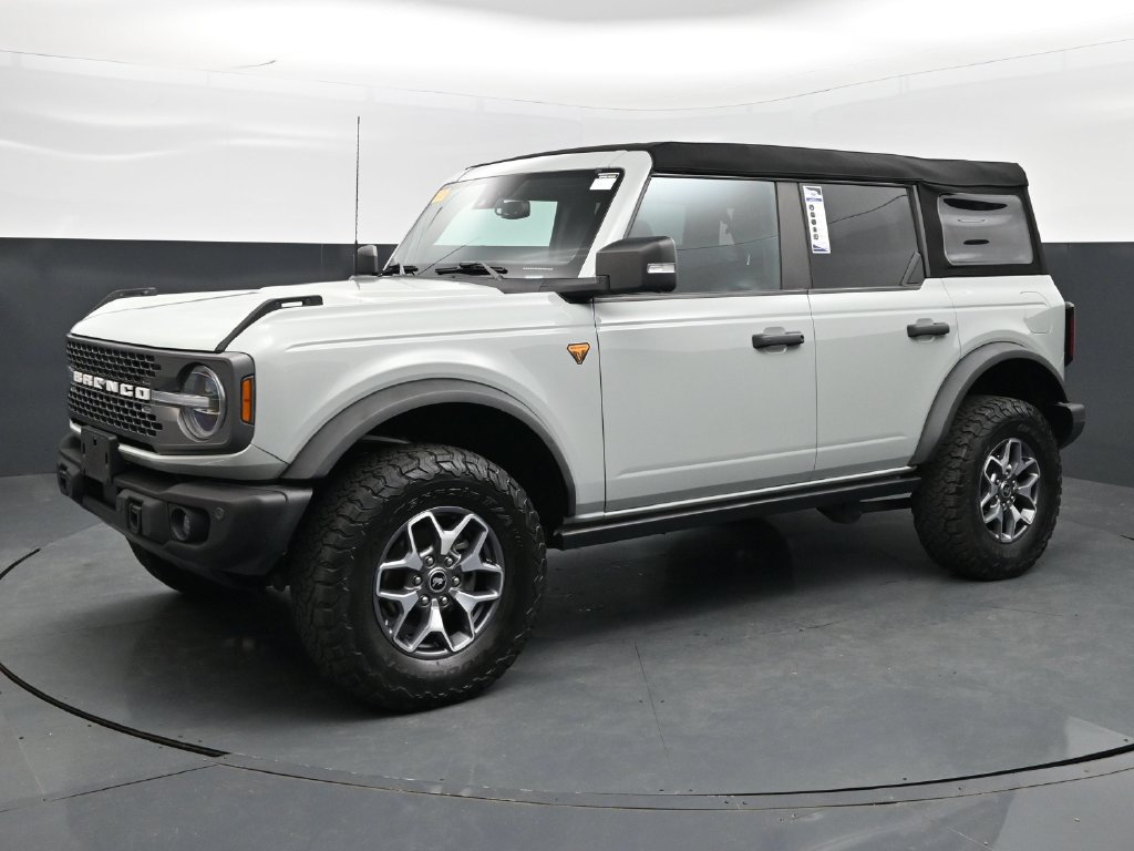 Used 2022 Ford Bronco Badlands AWD/4WD image 1