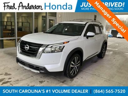 Used 2025 Nissan Pathfinder Platinum w/ Cargo Package