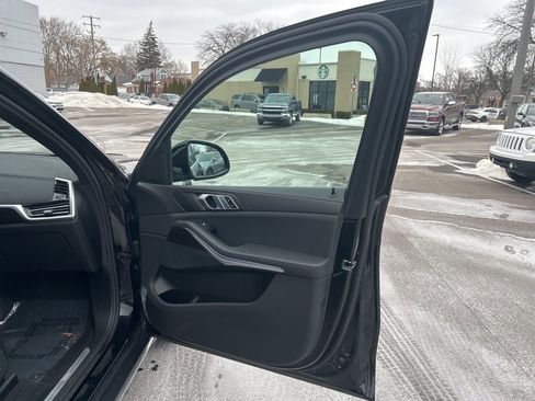 Used 2021 BMW X5 xDrive40i w/ Convenience Package image 18