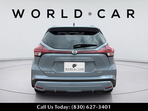 Used 2021 Nissan Kicks SR w/ SR Premium Package FWD image 8