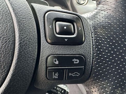 Used 2023 Lexus IS 500 image 16