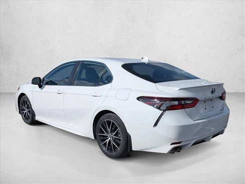 Certified 2022 Toyota Camry SE w/ Cold Weather Package image 7