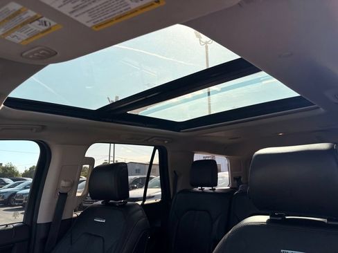 Used 2018 Ford Expedition Platinum AWD/4WD image 26