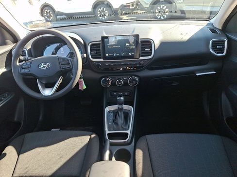New 2026 Hyundai Venue SE image 10