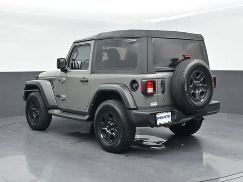 Used 2022 Jeep Wrangler Sport AWD/4WD image 6
