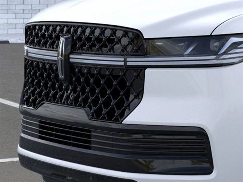 New 2025 Lincoln Navigator L Black Label image 17