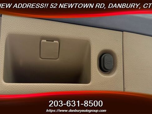 Used 2016 GMC Yukon SLT w/ Open Road Package RWD image 32