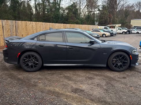 Used 2019 Dodge Charger R/T w/ Plus Group image 16