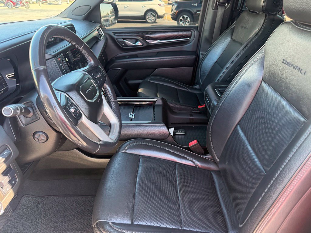 Used 2022 GMC Yukon Denali w/ Denali Premium Package AWD/4WD image 29