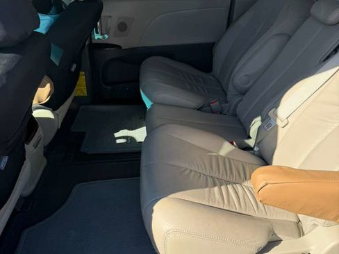Used 2012 Toyota Sienna XLE w/ XLE Navigation Pkg image 7