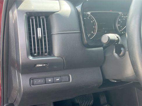 Used 2022 Nissan Pathfinder SL w/ SL Premium Package image 10