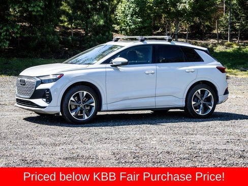 Used 2022 Audi Q4 e-tron Premium Plus AWD/4WD image 3