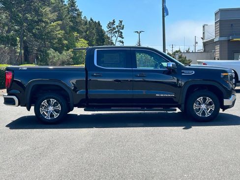 New 2026 GMC Sierra 1500 SLE w/ X31 Off-Road Package AWD/4WD image 4