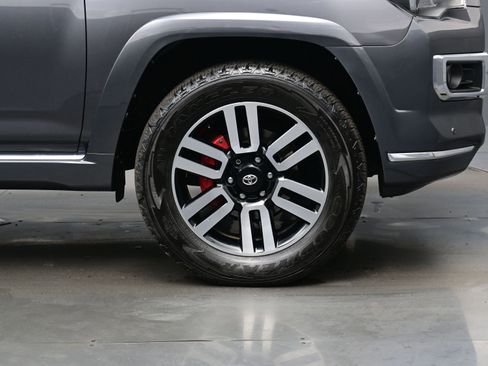 Used 2022 Toyota 4Runner Limited image 9