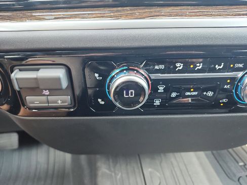 New 2026 GMC Sierra 1500 Elevation image 16