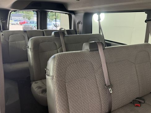 Used 2025 Chevrolet Express 3500 LS RWD image 15