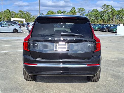 New 2026 Volvo XC90 B5 Plus w/ Protection Package Premier image 6