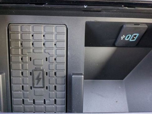 New 2026 Ford F250 Lariat w/ Black Appearance Package image 22