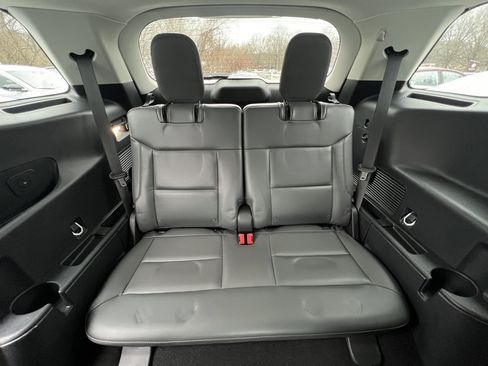 Used 2025 Ford Explorer Active w/ Active Comfort Package image 29