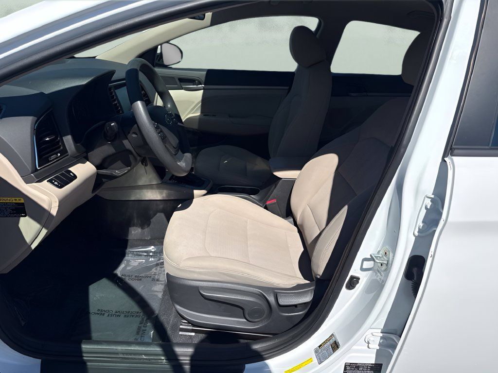 Used 2017 Hyundai Elantra SE FWD image 9