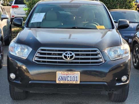 Used 2010 Toyota Highlander SE AWD/4WD image 2