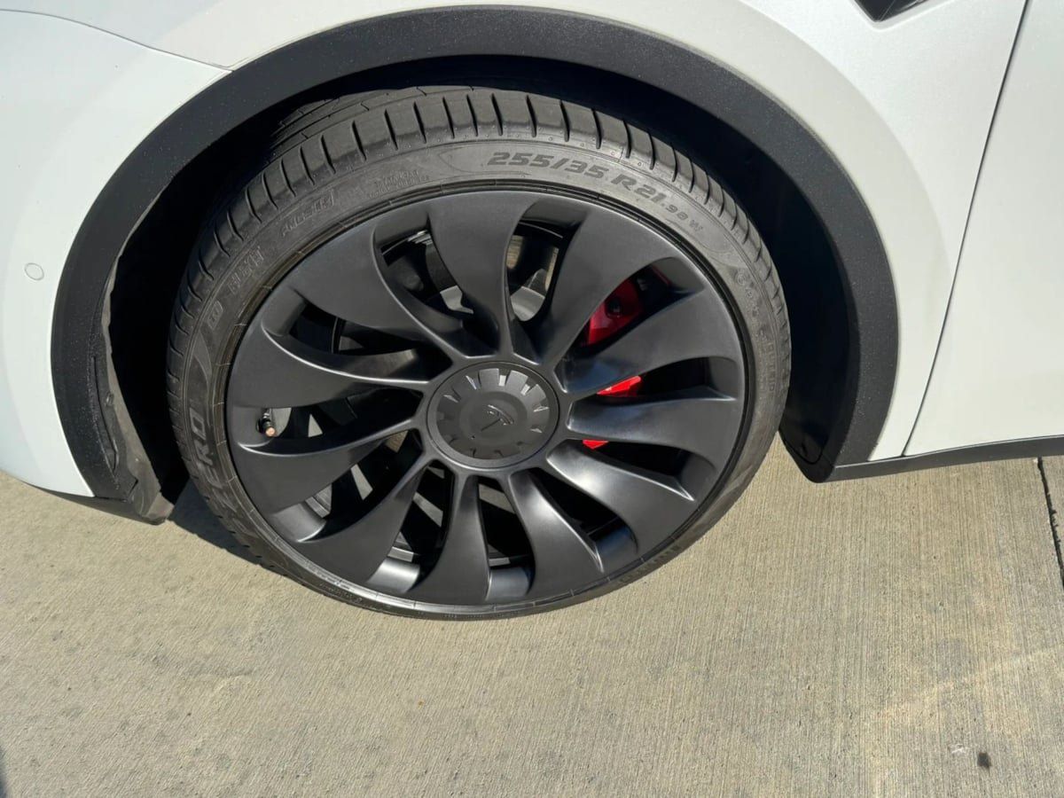 Used 2023 Tesla Model Y Performance AWD/4WD image 34