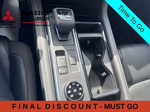 Used 2023 Nissan Pathfinder SL AWD/4WD image 33