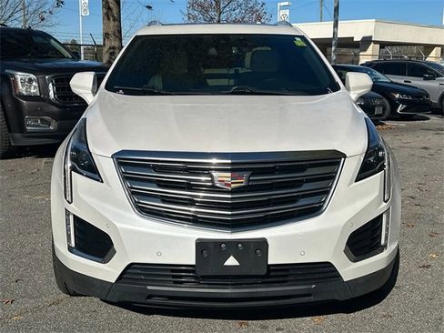 Used 2017 Cadillac XT5 Premium Luxury image 2